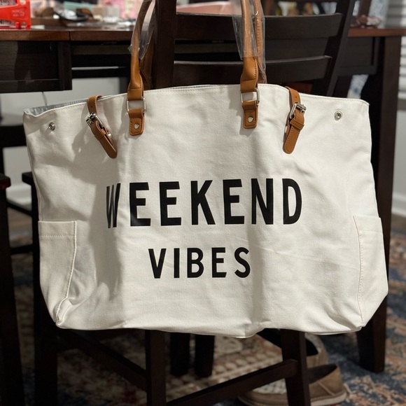 Women’s Large Canvas Weekend Bag-Huge! - Picture 2 of 5